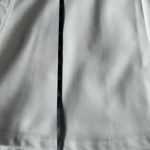 White mini A-line dress with open back and zipper closure size x-small - Picture 6 of 6